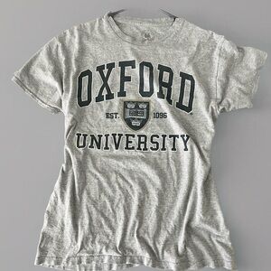 Oxford University t-shirt 📚